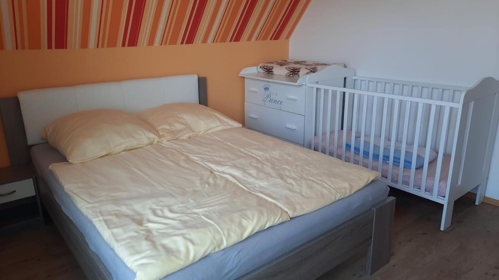 Ferienwohnung Mittelpunkt Schortens Bagian luar foto